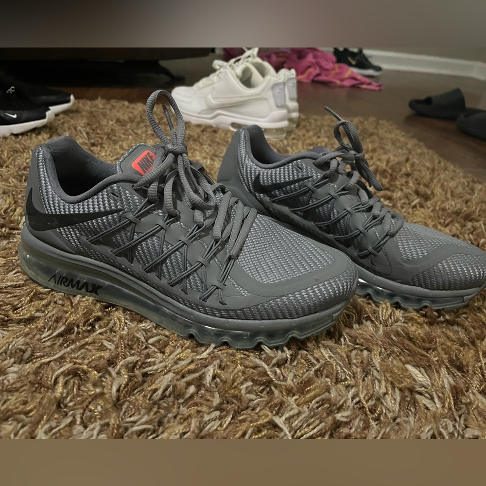 Men’s Nike AirMax Size 8.5 Gray
